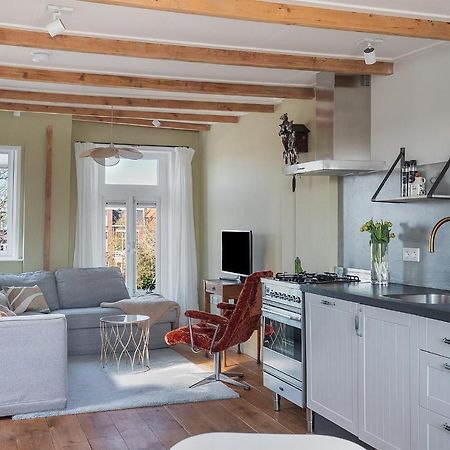 Uniek Verblijf In Herenhuis, Eigen Appartement Op De Tweede Etage Van Ons Huis Leeuwarden Exterior photo