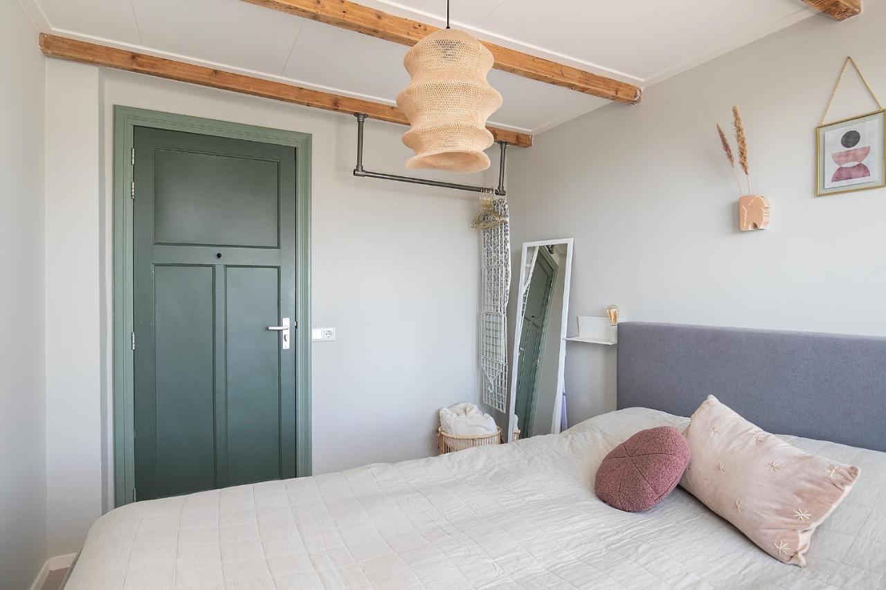 Uniek Verblijf In Herenhuis, Eigen Appartement Op De Tweede Etage Van Ons Huis Leeuwarden Exterior photo